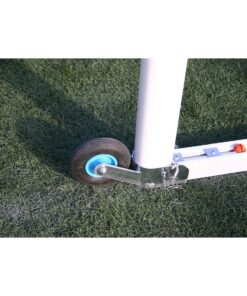 Detalle rueda porteria futbol